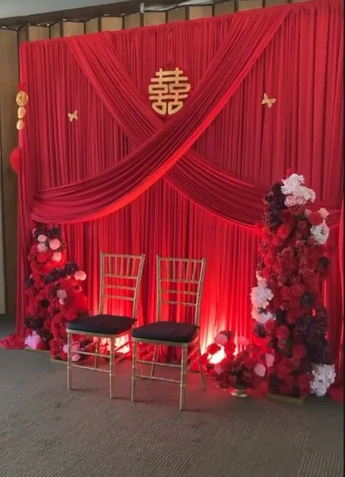 Cérémonie chinoise traditionnelle, draperie rouge